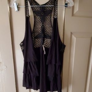 Beautiful nwot sleeveless cover sz large